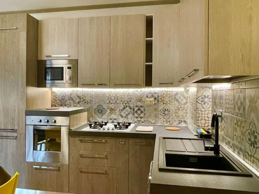 Apartment With Private Parking - Roma Est. Lunghezza Экстерьер фото