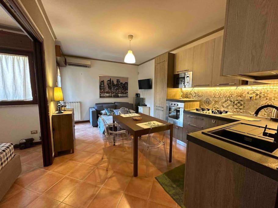 Apartment With Private Parking - Roma Est. Lunghezza Экстерьер фото