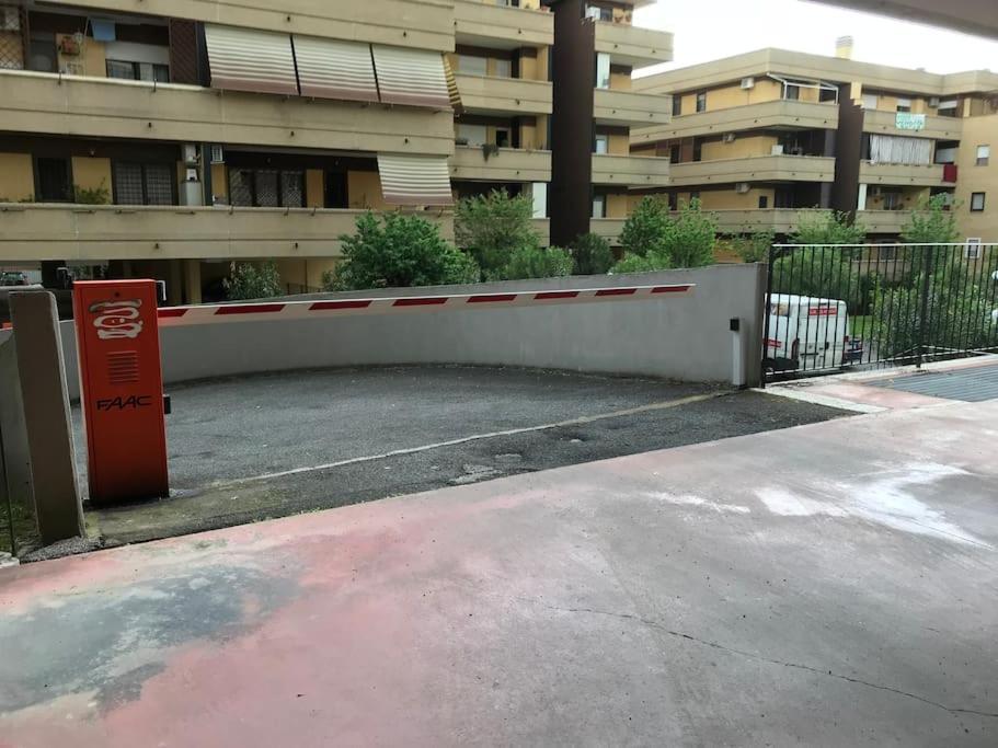 Apartment With Private Parking - Roma Est. Lunghezza Экстерьер фото