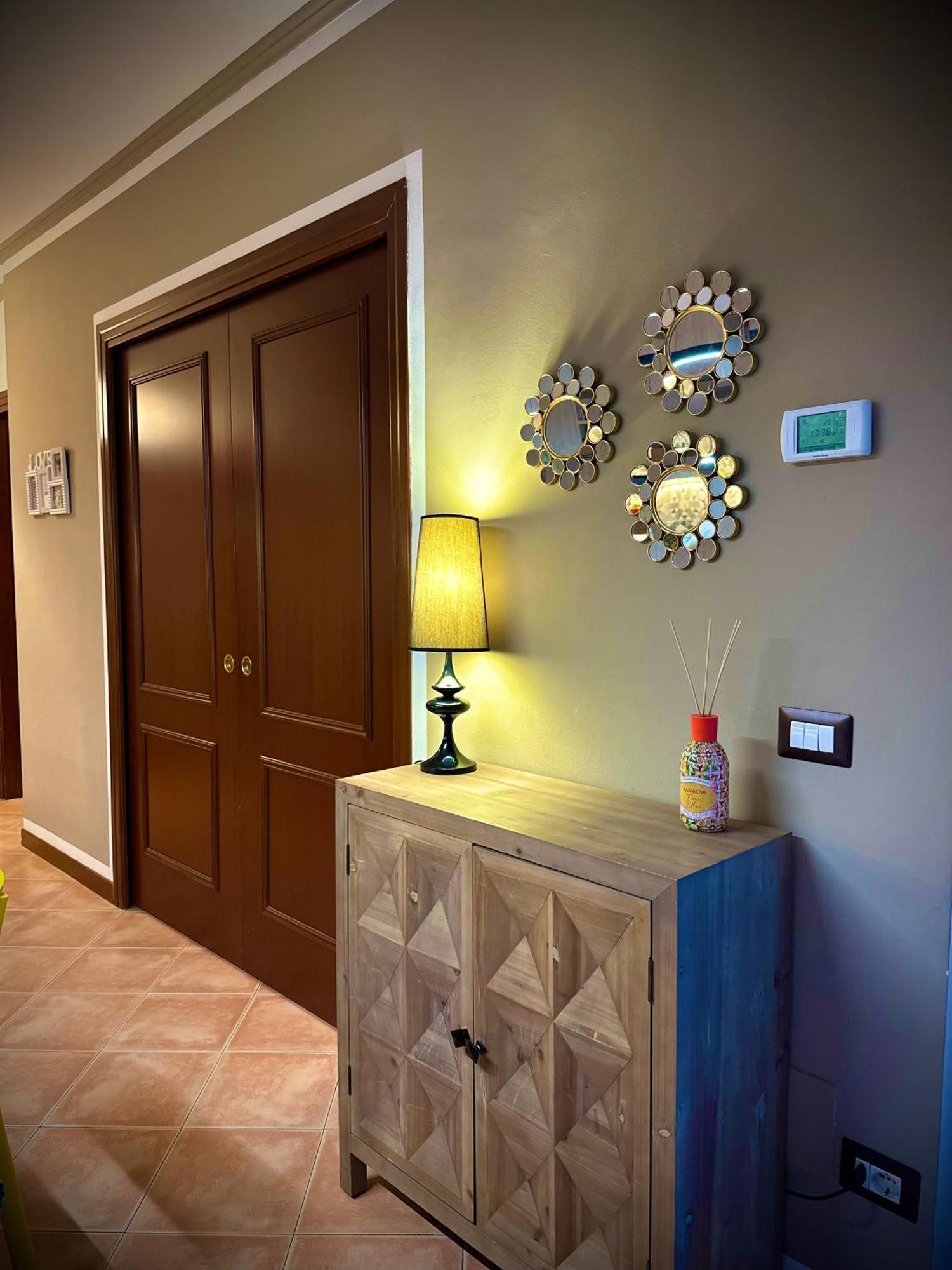 Apartment With Private Parking - Roma Est. Lunghezza Экстерьер фото